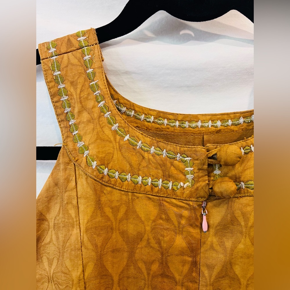 Retro Turmeric Dress - Picture 5 of 6